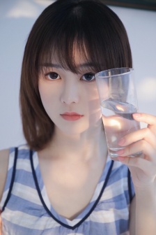 水王子快被世王撞烂了