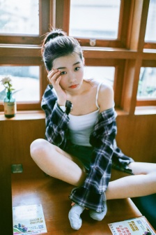 强行玩弄办公室新婚少妇